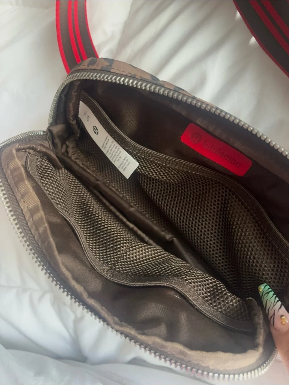 lululemon athletica Brown Pouch with Red Logo Accent - Picture 4 of 6